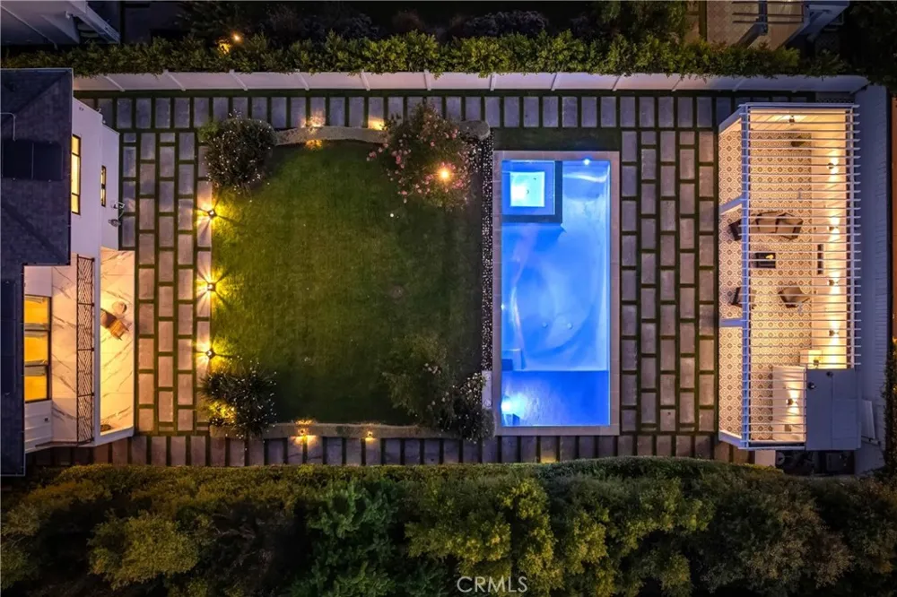 4637 Morella Avenue Valley Village, CA 91607