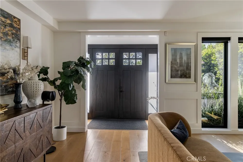 4637 Morella Avenue Valley Village, CA 91607