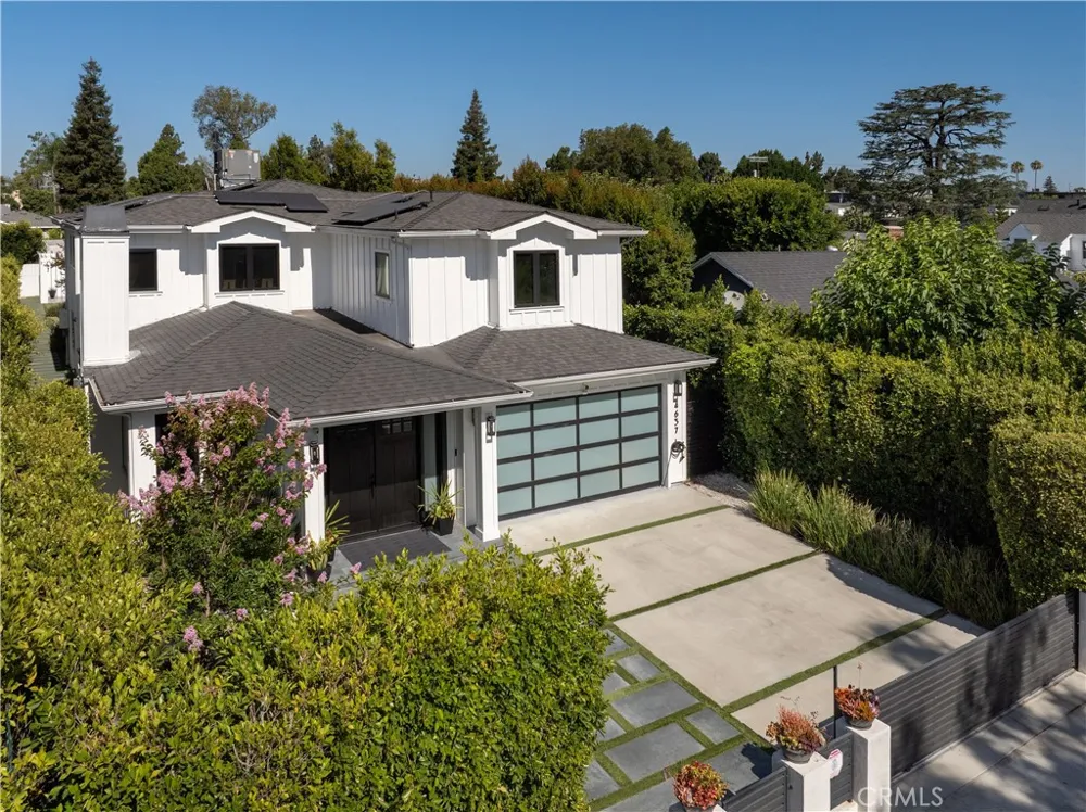 4637 Morella Avenue Valley Village, CA 91607