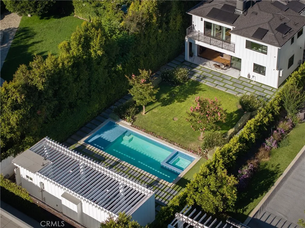 4637 Morella Avenue Valley Village, CA 91607