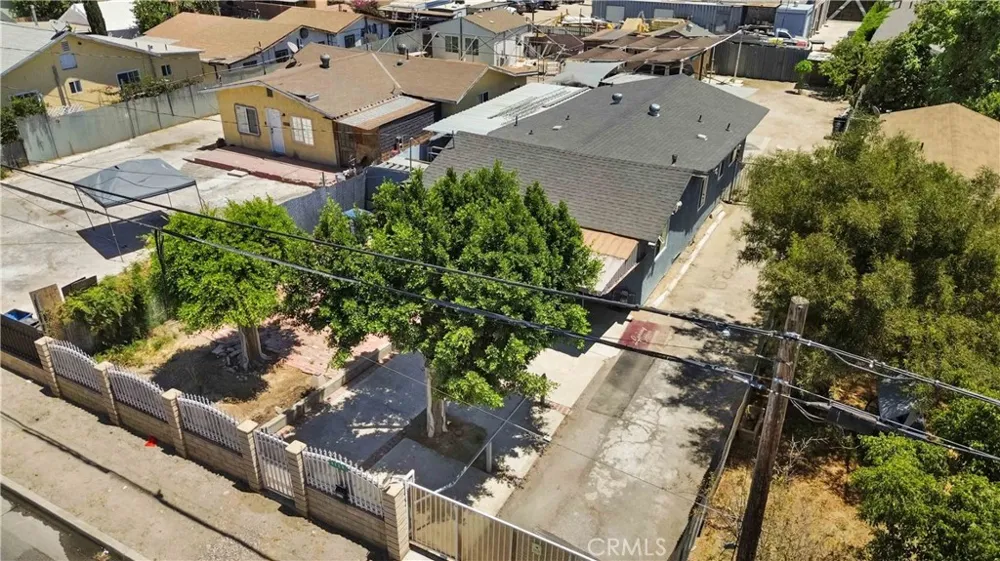 8250 Fair Sun Valley, CA 91352