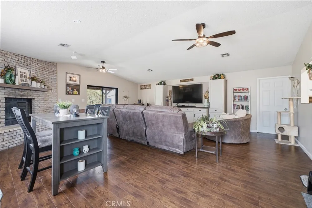 44237 Fine Street Lancaster, CA 93536