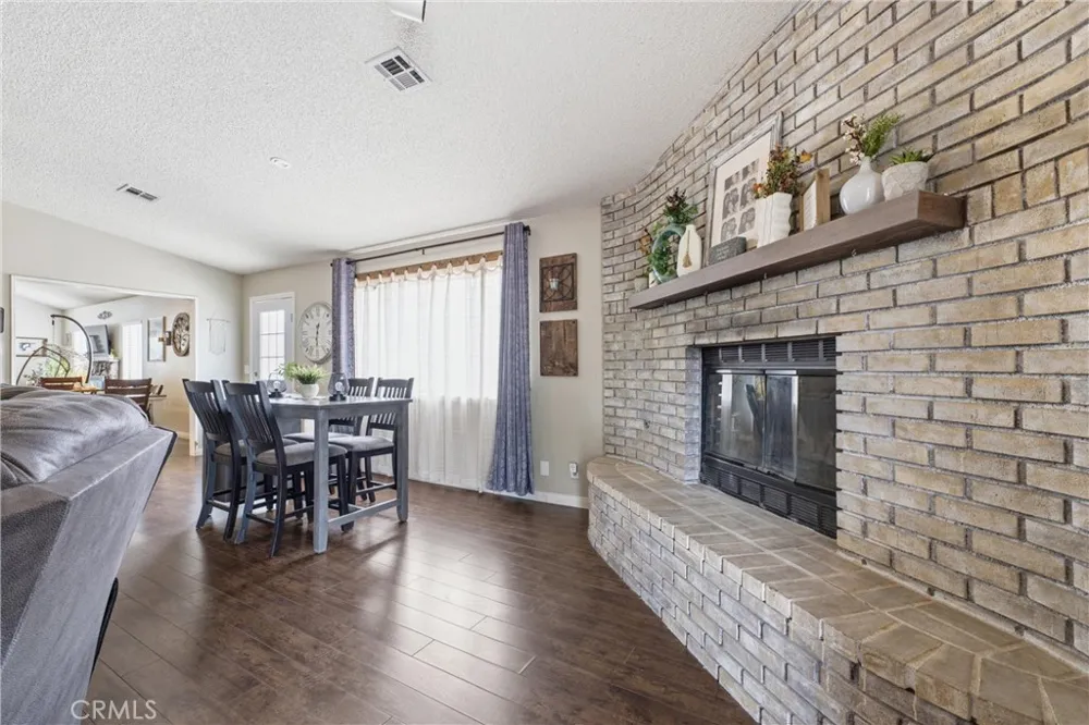 44237 Fine Street Lancaster, CA 93536