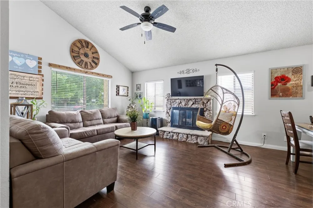 44237 Fine Street Lancaster, CA 93536