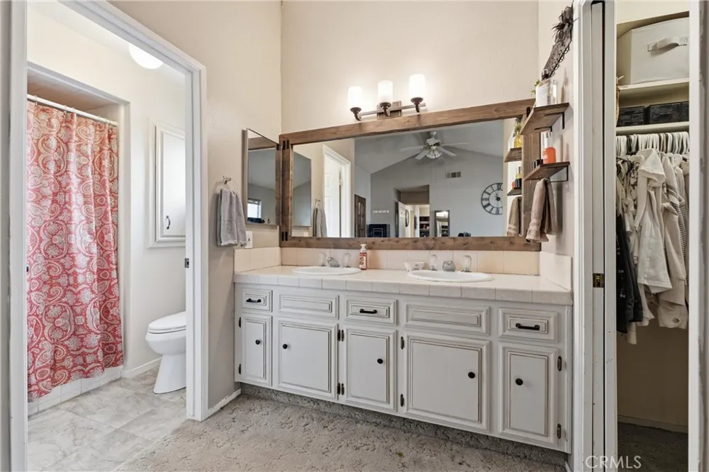 44237 Fine Street Lancaster, CA 93536