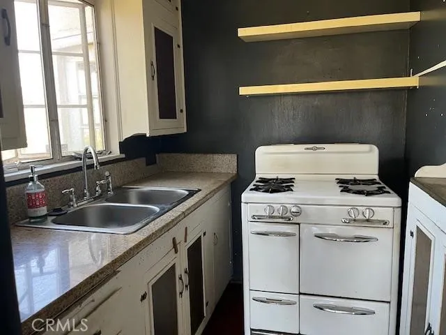 3124 Goodview Los Angeles, CA 90068