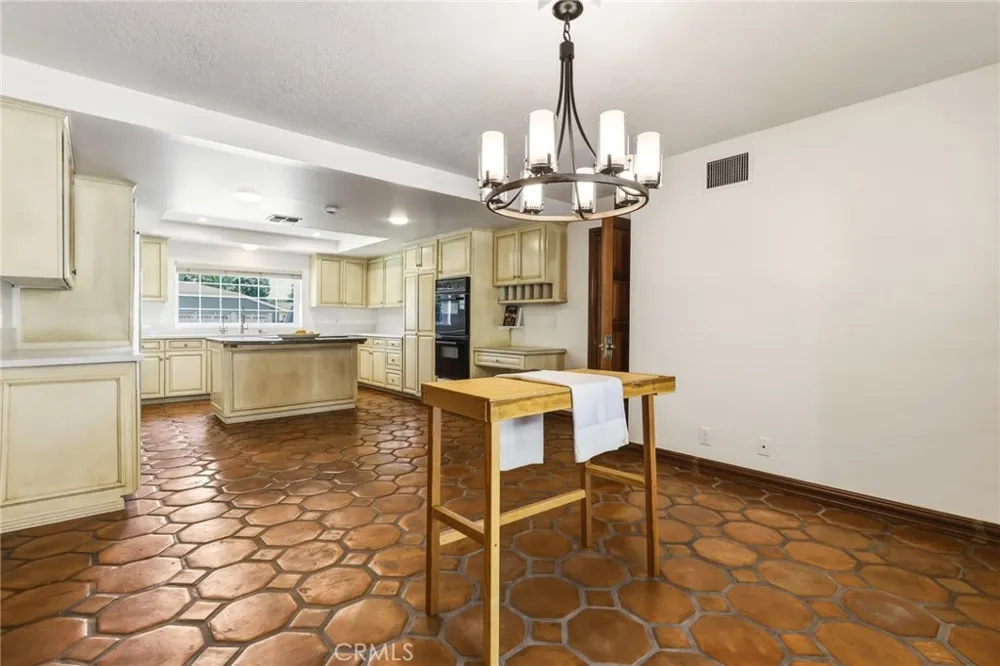 22231 Romar Street Chatsworth, CA 91311