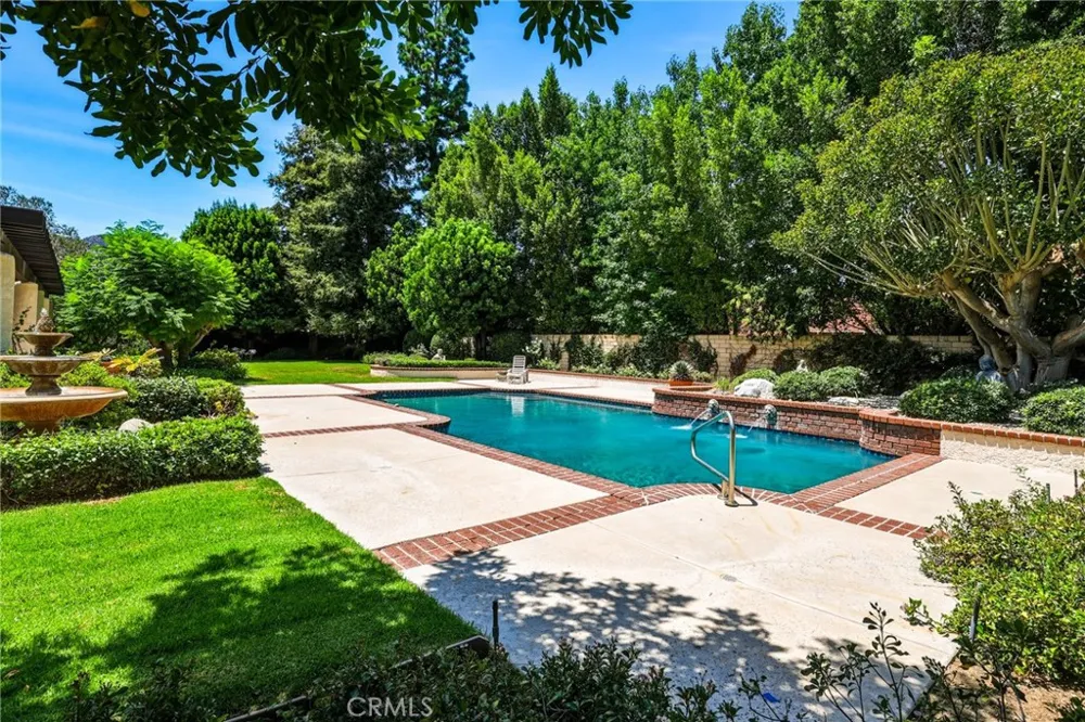 22231 Romar Street Chatsworth, CA 91311