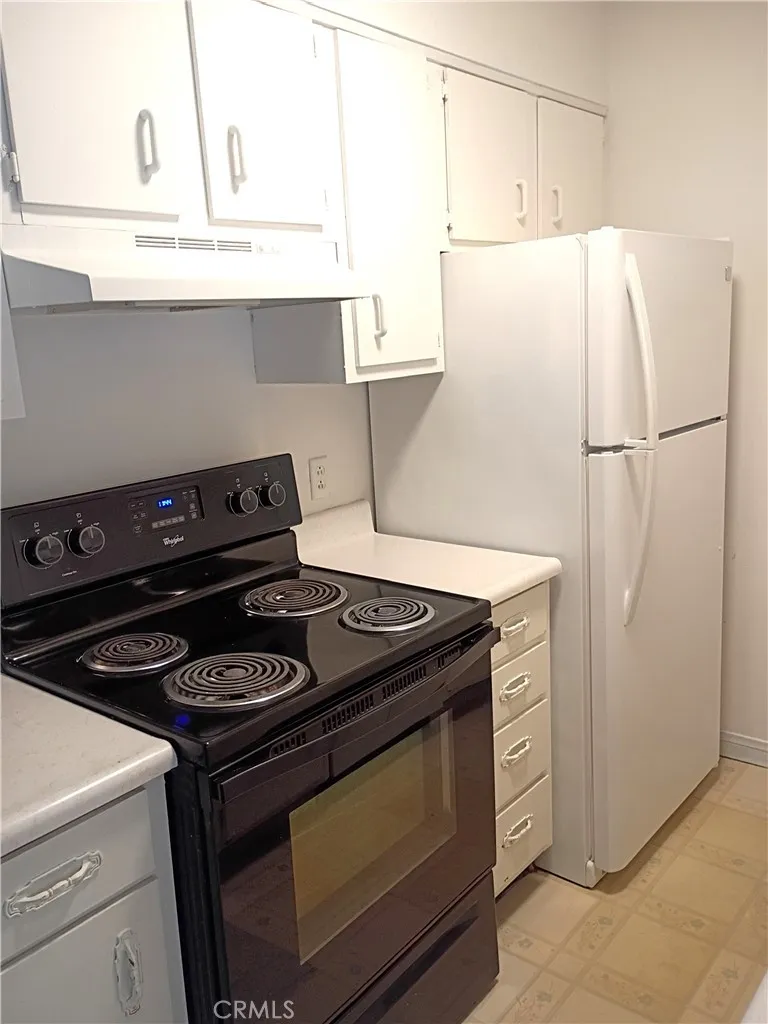 20234 Cantara #214 Winnetka, CA 91306