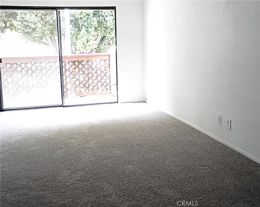 20234 Cantara #214 Winnetka, CA 91306