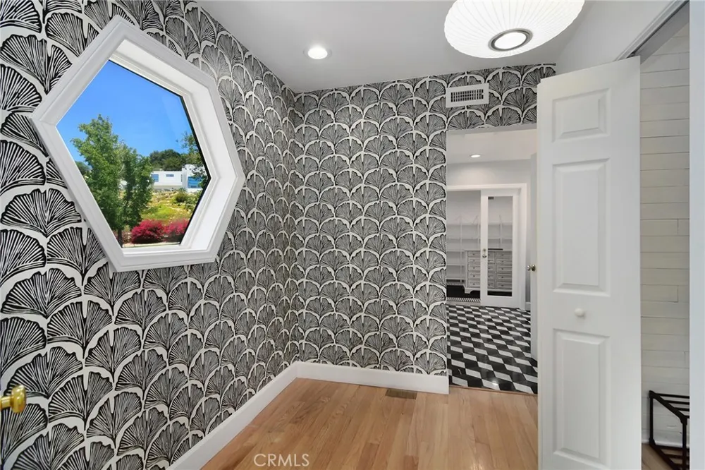 130 Dapplegray Road Bell Canyon, CA 91307