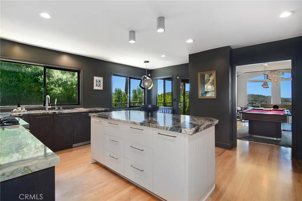 130 Dapplegray Road Bell Canyon, CA 91307
