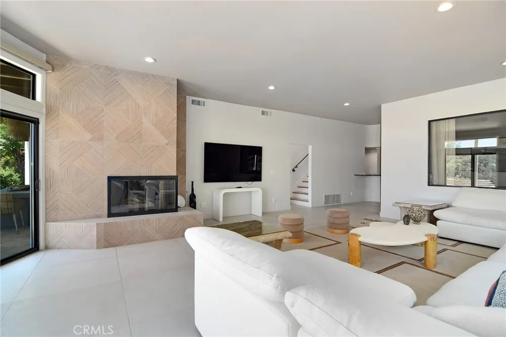 130 Dapplegray Road Bell Canyon, CA 91307