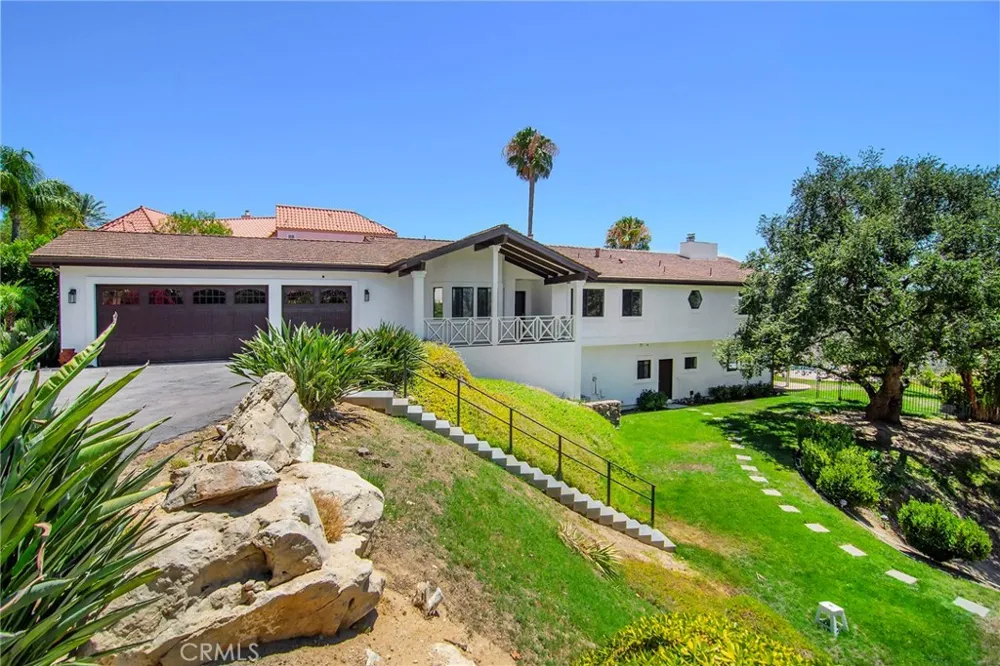 130 Dapplegray Road Bell Canyon, CA 91307