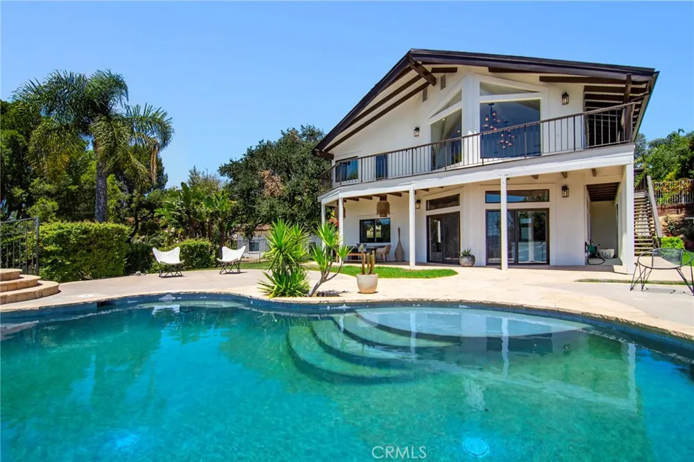 130 Dapplegray Road Bell Canyon, CA 91307