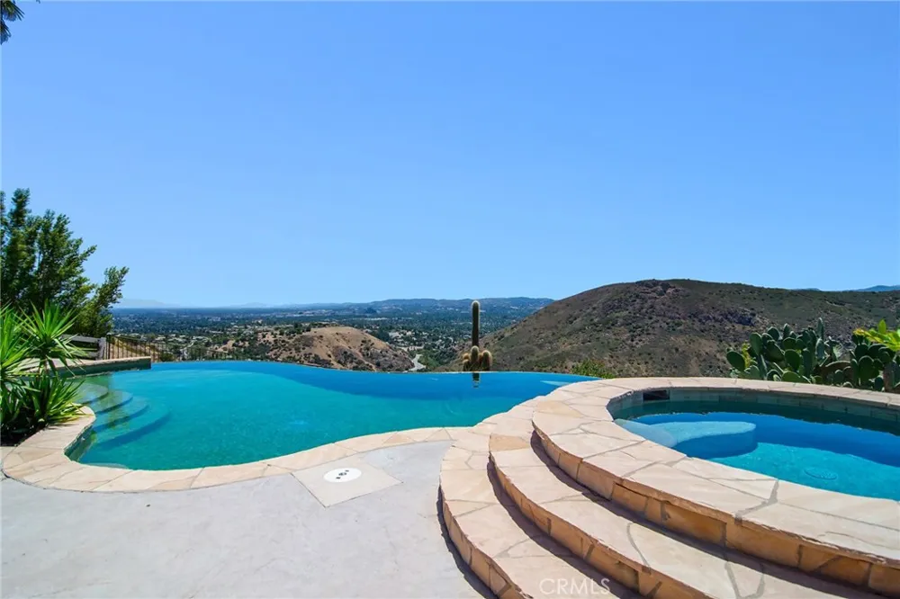 130 Dapplegray Road Bell Canyon, CA 91307