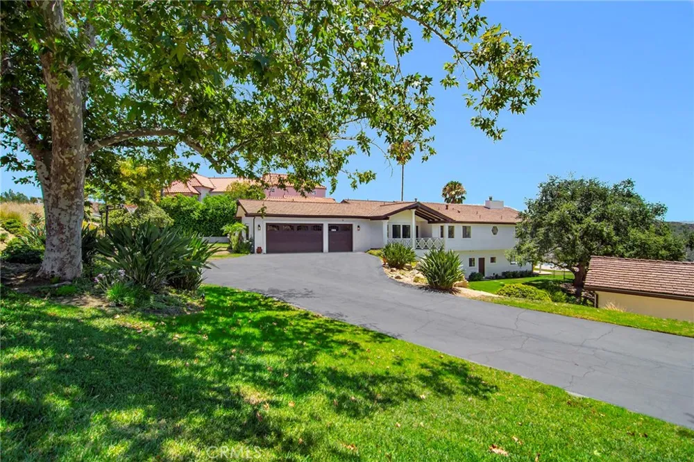 130 Dapplegray Road Bell Canyon, CA 91307