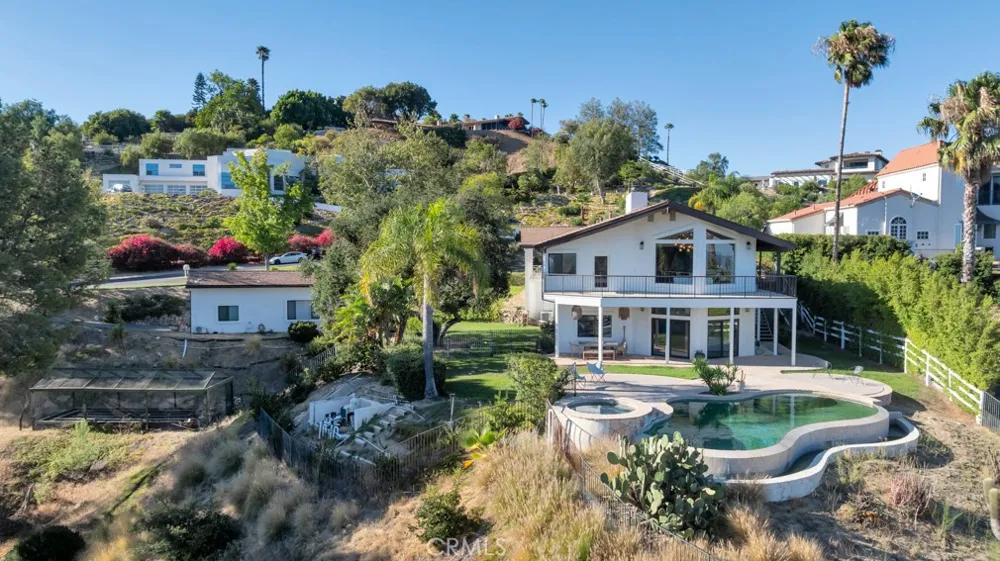 130 Dapplegray Road Bell Canyon, CA 91307