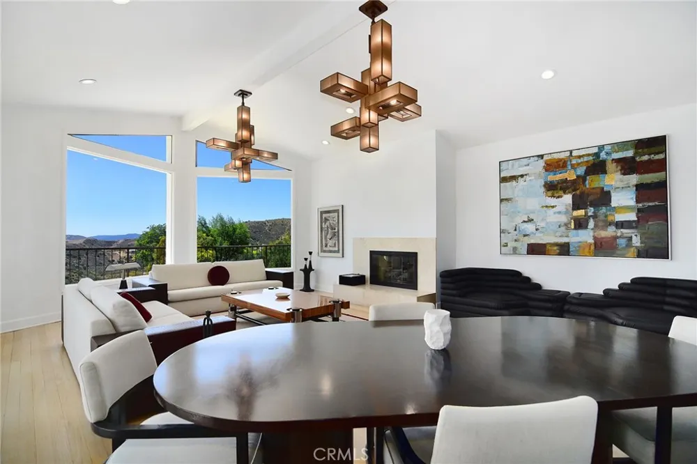 130 Dapplegray Road Bell Canyon, CA 91307