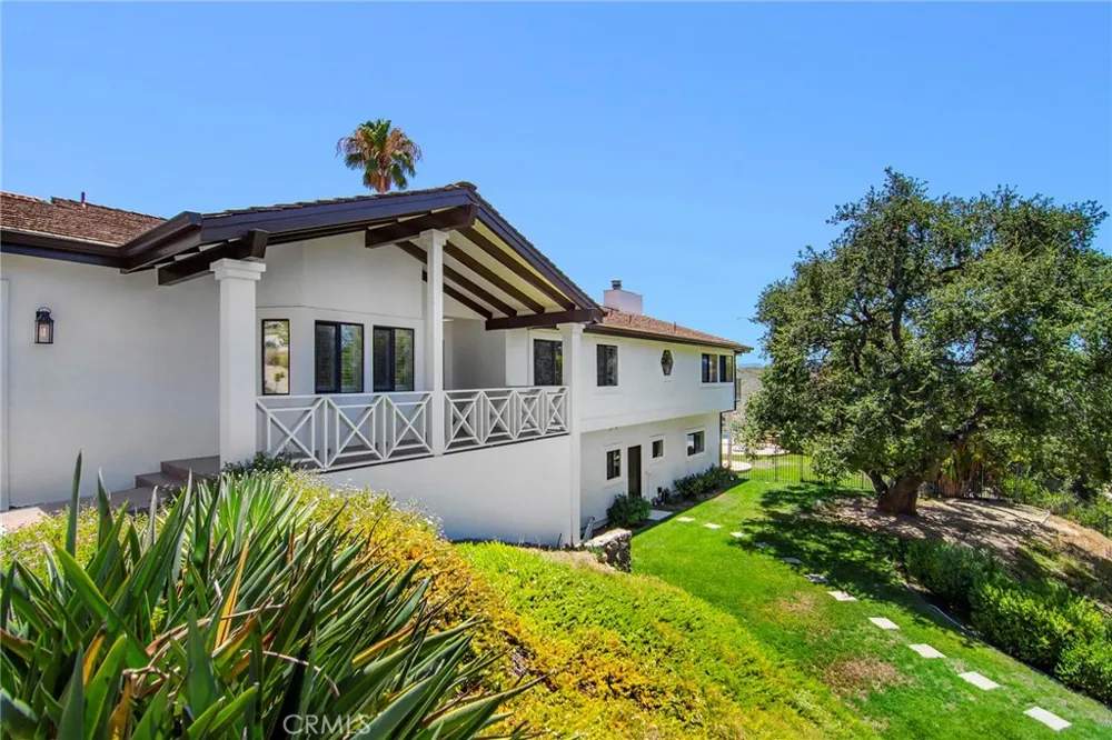 130 Dapplegray Road Bell Canyon, CA 91307