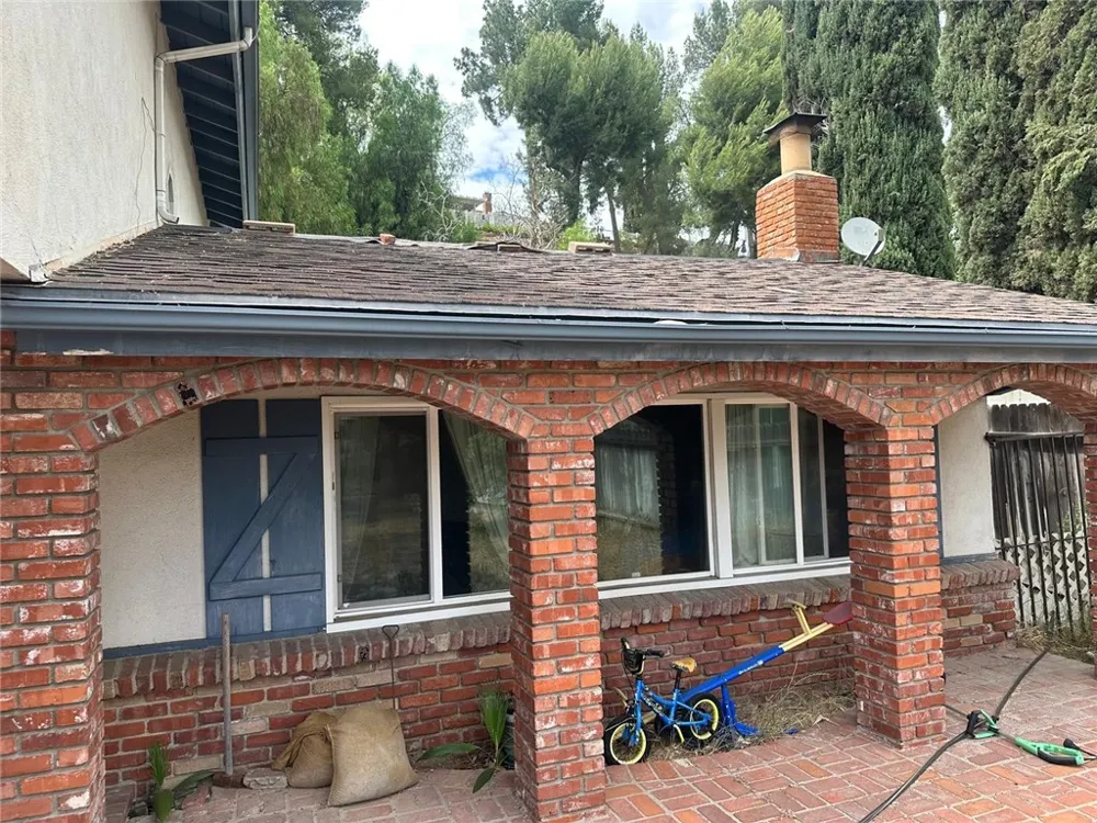 22107 Barbacoa Saugus, CA 91350