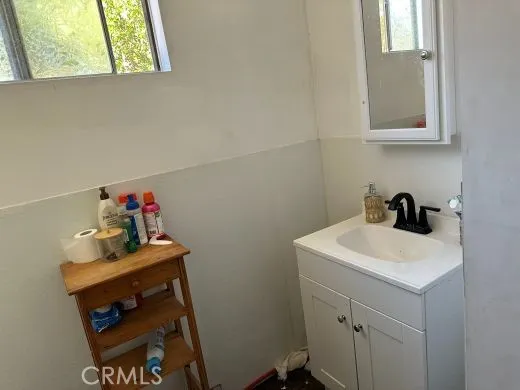 22107 Barbacoa Saugus, CA 91350