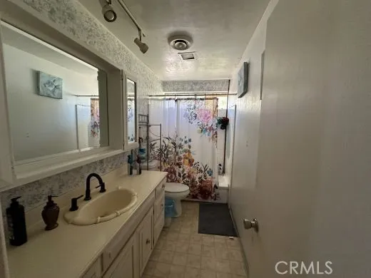 22107 Barbacoa Saugus, CA 91350