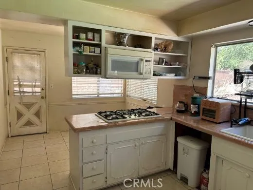 22107 Barbacoa Saugus, CA 91350