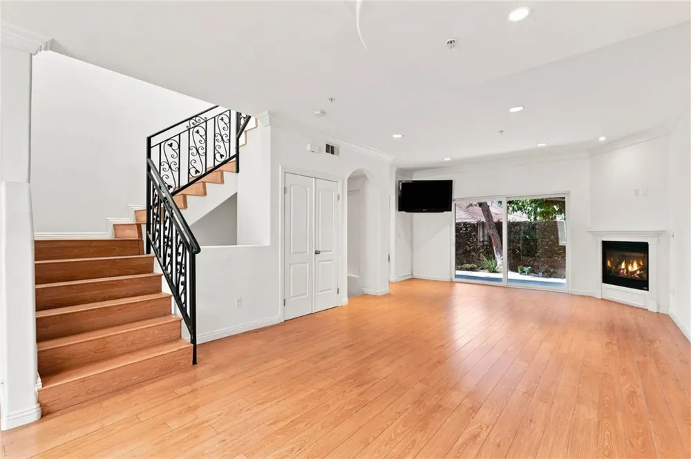 13629 Wyandotte #118 Van Nuys, CA 91405