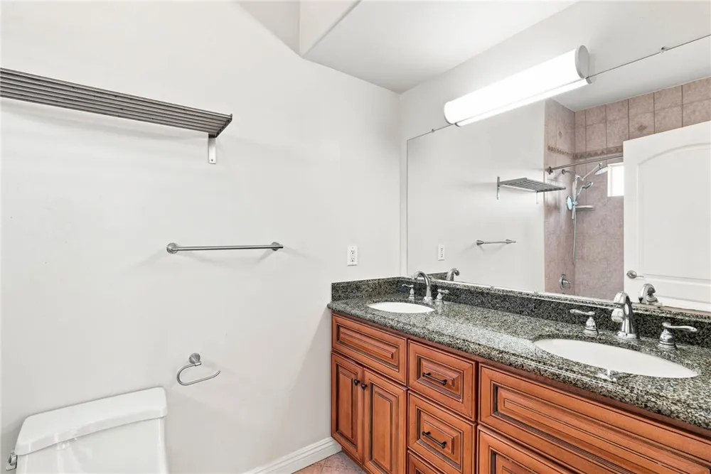 13629 Wyandotte #118 Van Nuys, CA 91405