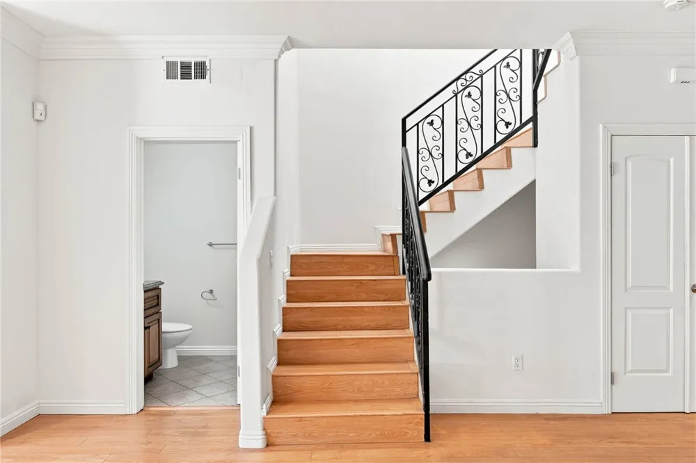 13629 Wyandotte #118 Van Nuys, CA 91405