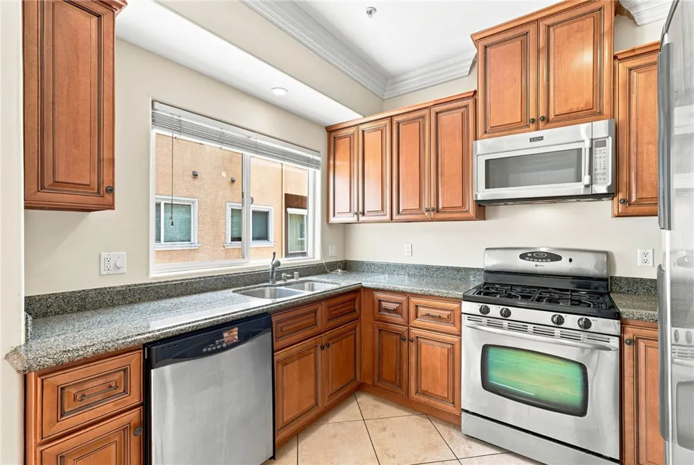 13629 Wyandotte #118 Van Nuys, CA 91405