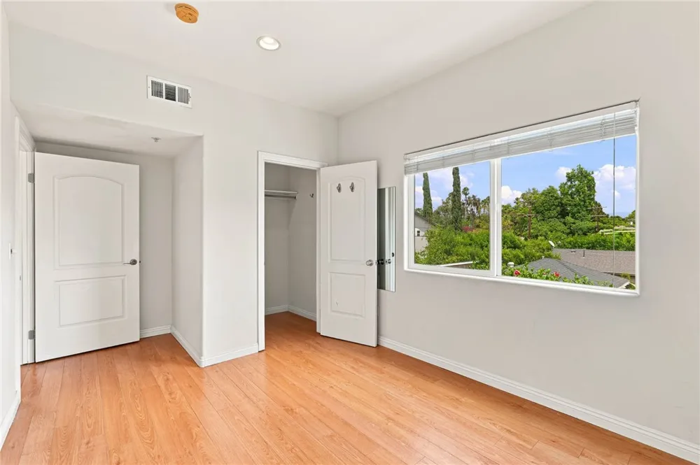 13629 Wyandotte #118 Van Nuys, CA 91405