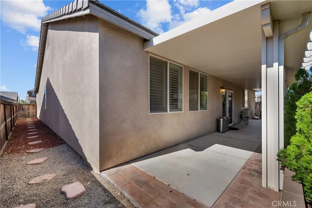 3023 Erica Rosamond, CA 93560