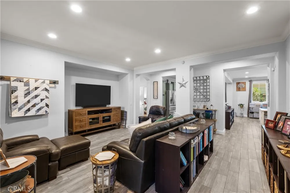 3023 Erica Rosamond, CA 93560