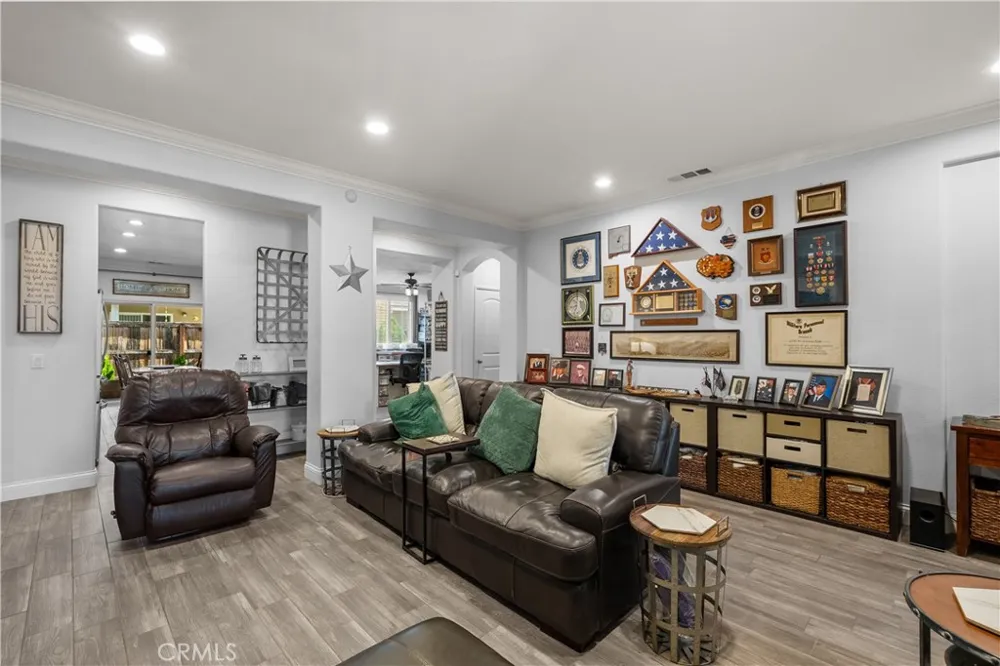 3023 Erica Rosamond, CA 93560