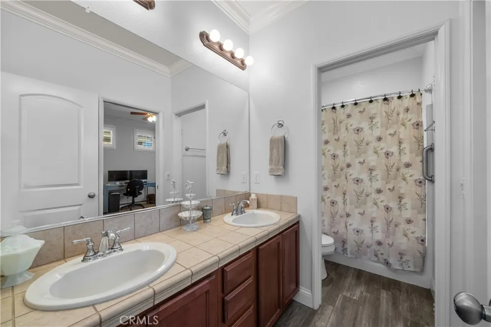 3023 Erica Rosamond, CA 93560
