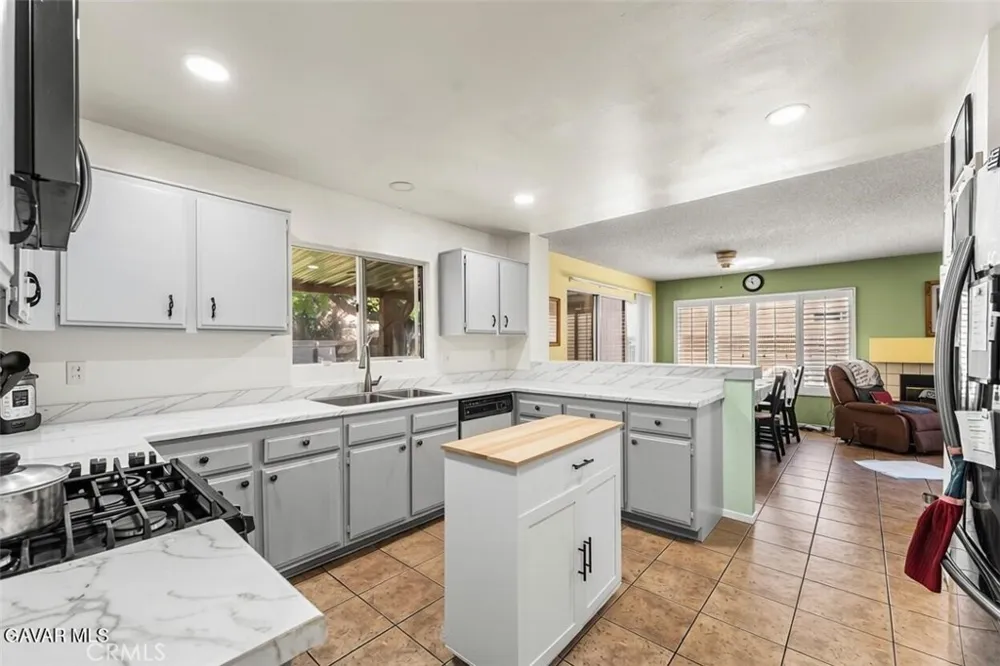 43329 Denmore Lancaster, CA 93535