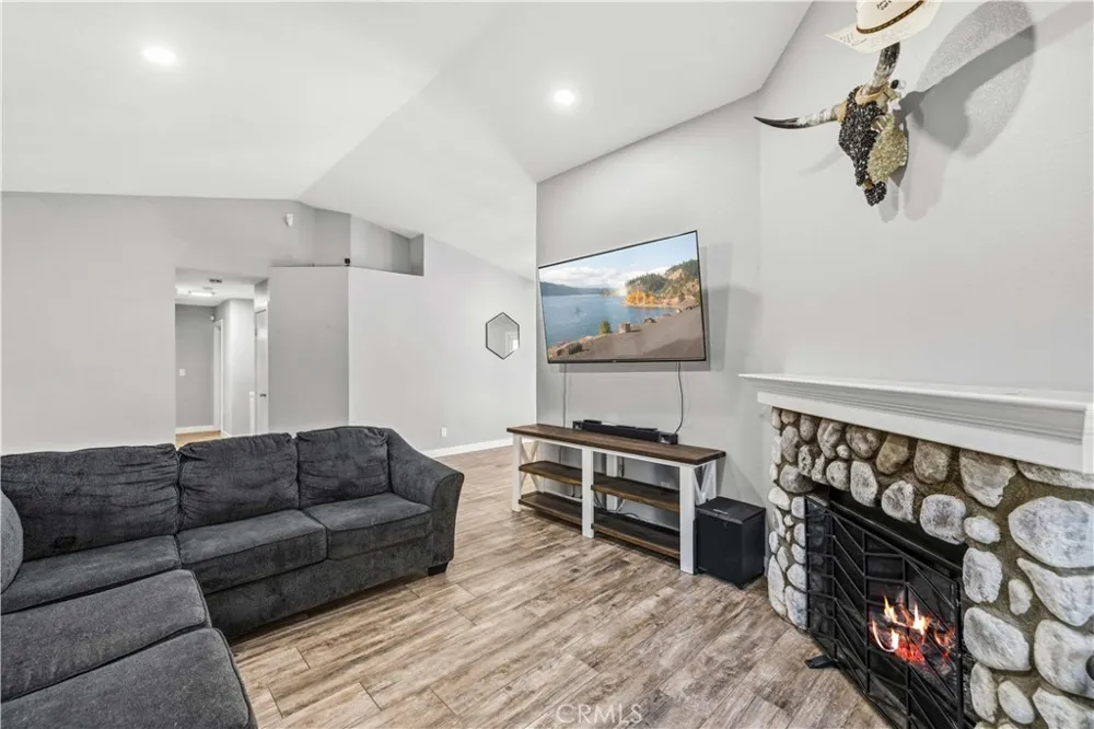2050 Matthew Avenue Rosamond, CA 93560