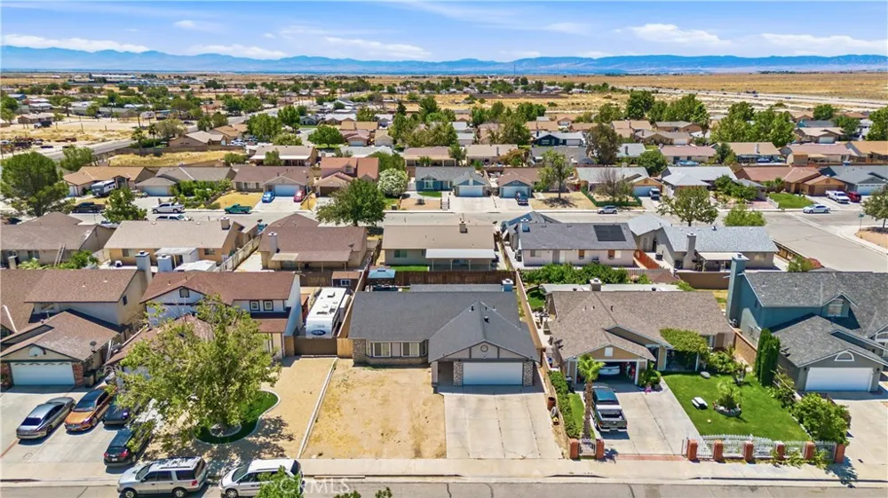 2050 Matthew Avenue Rosamond, CA 93560