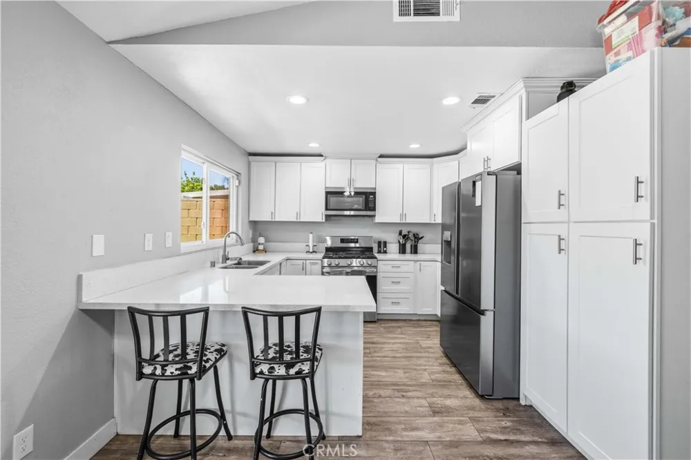 2050 Matthew Avenue Rosamond, CA 93560