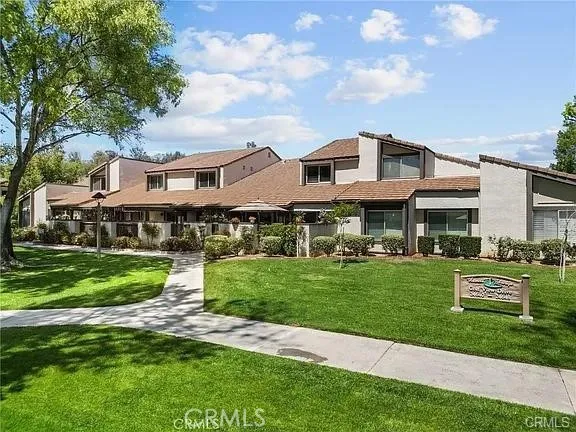 24644 Golfview Drive Valencia, CA 91355
