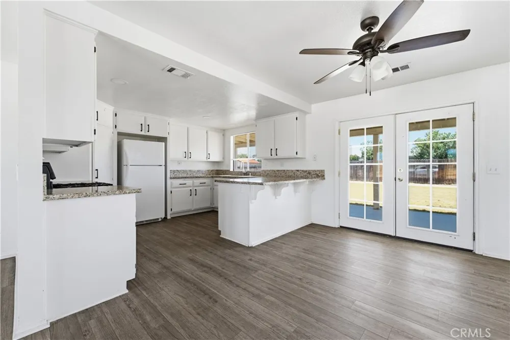 21640 Garibaldi Ct California City, CA 93505