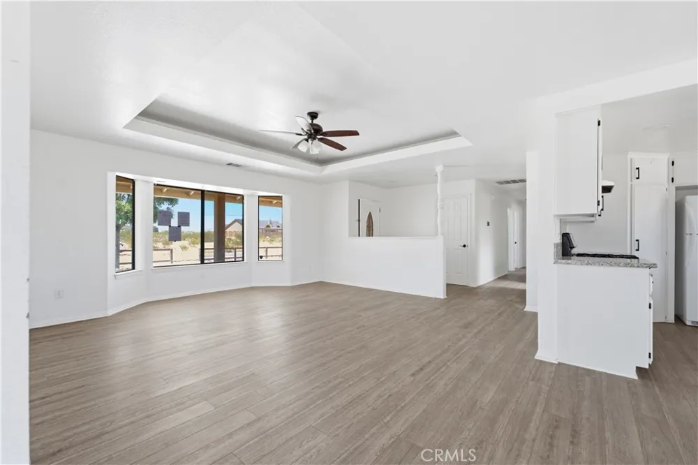 21640 Garibaldi Ct California City, CA 93505