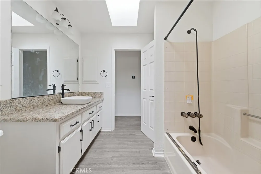 21640 Garibaldi Ct California City, CA 93505