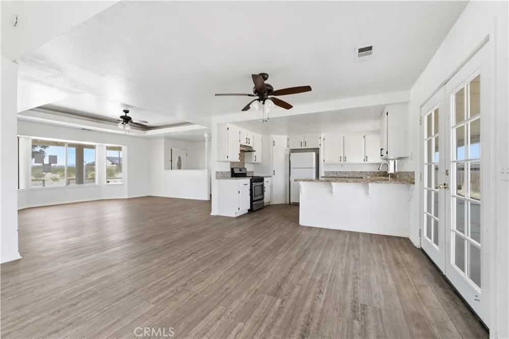 21640 Garibaldi Ct California City, CA 93505