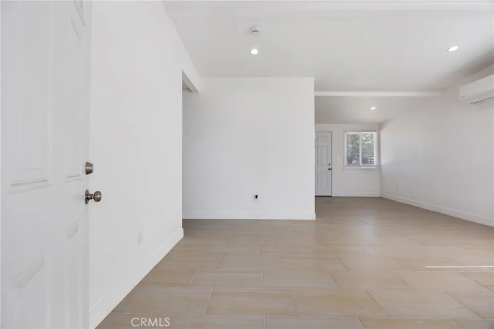709 W Avenue H12 Lancaster, CA 93534