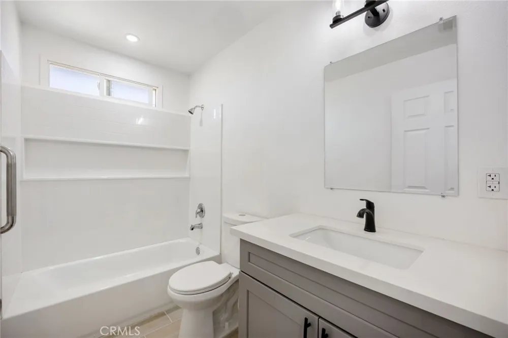 709 W Avenue H12 Lancaster, CA 93534