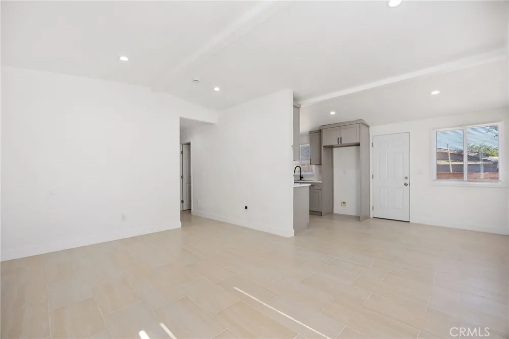 709 W Avenue H12 Lancaster, CA 93534