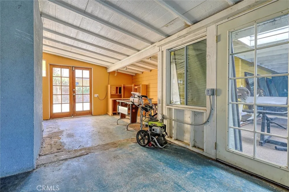 16326 Nordhoff Street North Hills, CA 91343